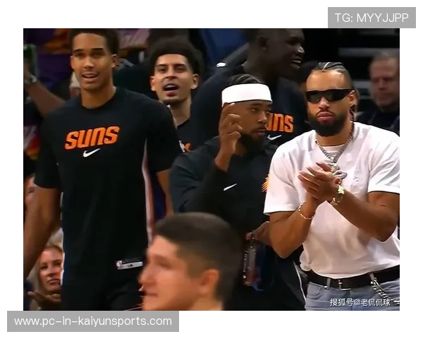 格林连当两次父亲布克带队大胜马刺文班缺阵连胜终结 格林连当两次父亲布克带队大胜马刺文班缺阵连胜终结