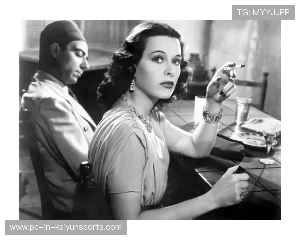 传奇回归母队引怀旧热潮,票房与氛围暴涨