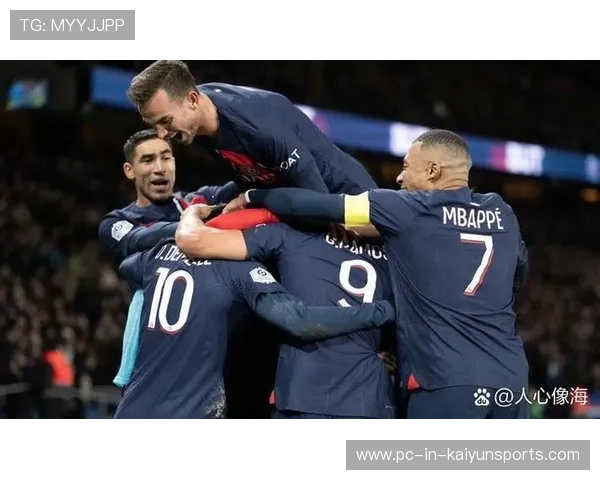 巴黎强势保持阵地推进,法比安控球从容